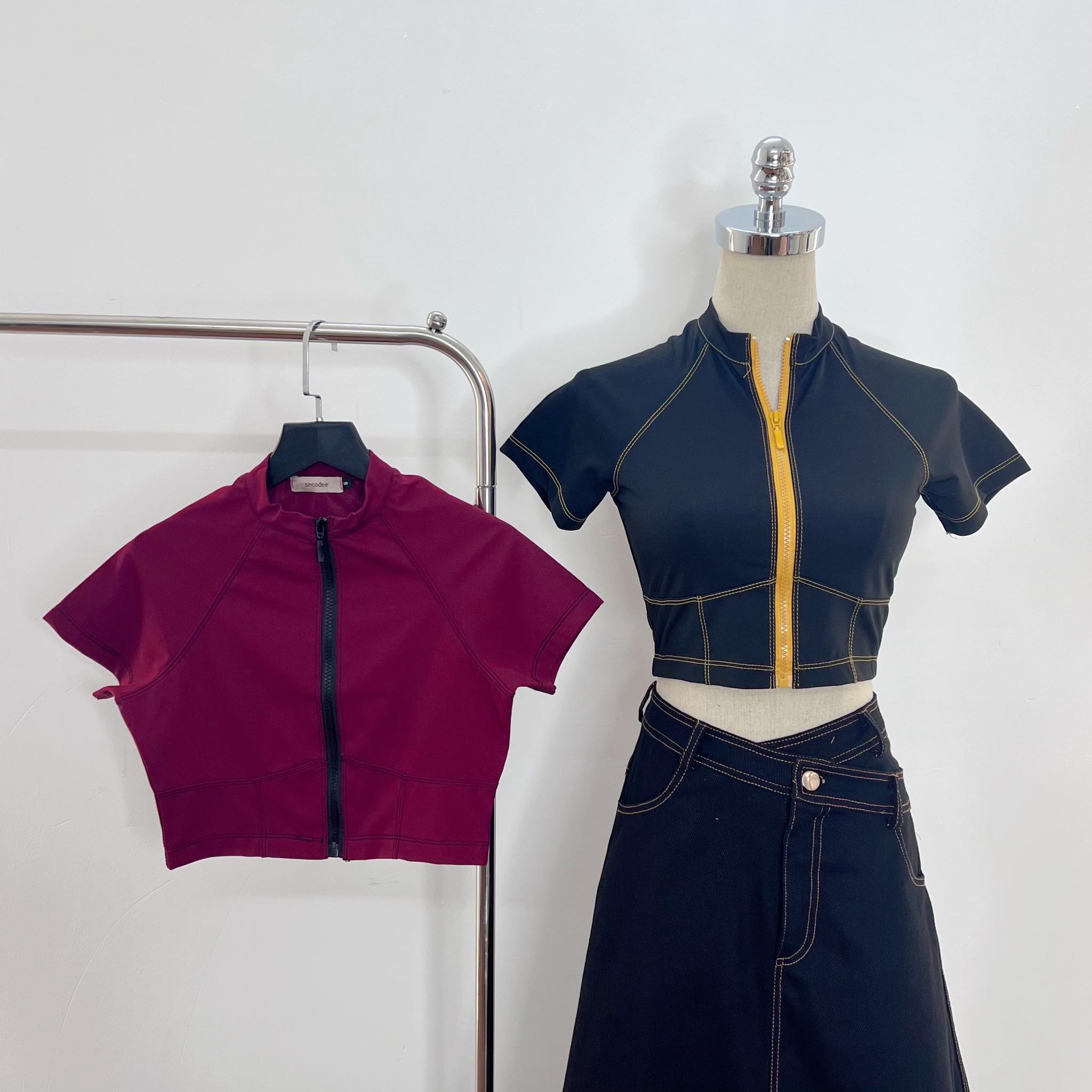 Áo croptop khoá kéo cá tính | Miya Top | Secodee