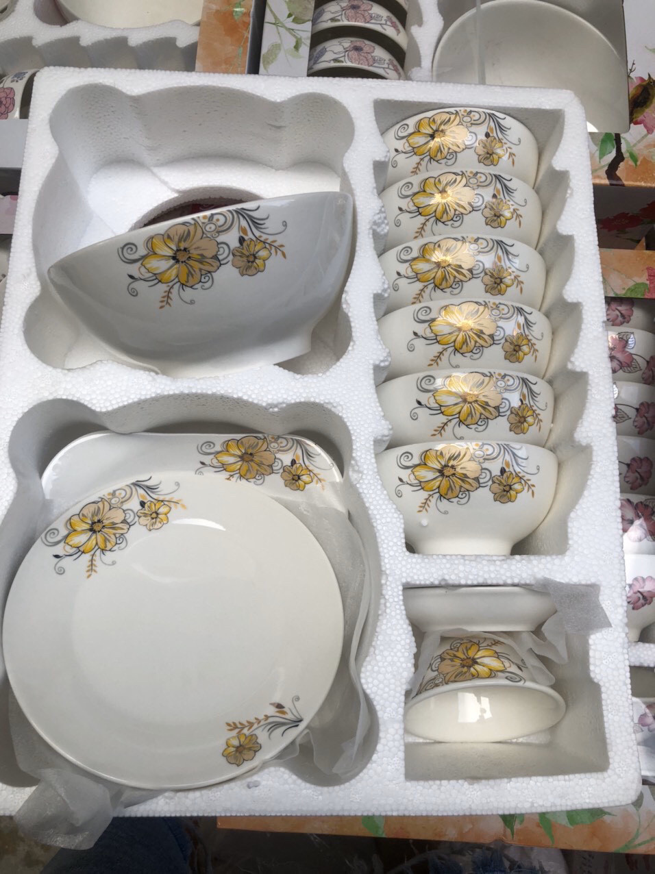 Bộ Đồ Ăn Cao Cấp 11 Món :Bát, Đĩa, Tô, Chén Gốm Sứ
