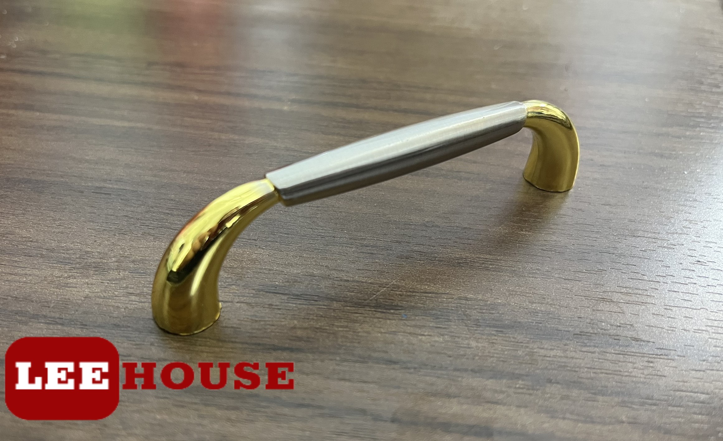 Tay nắm tủ hiện đại lh-003
