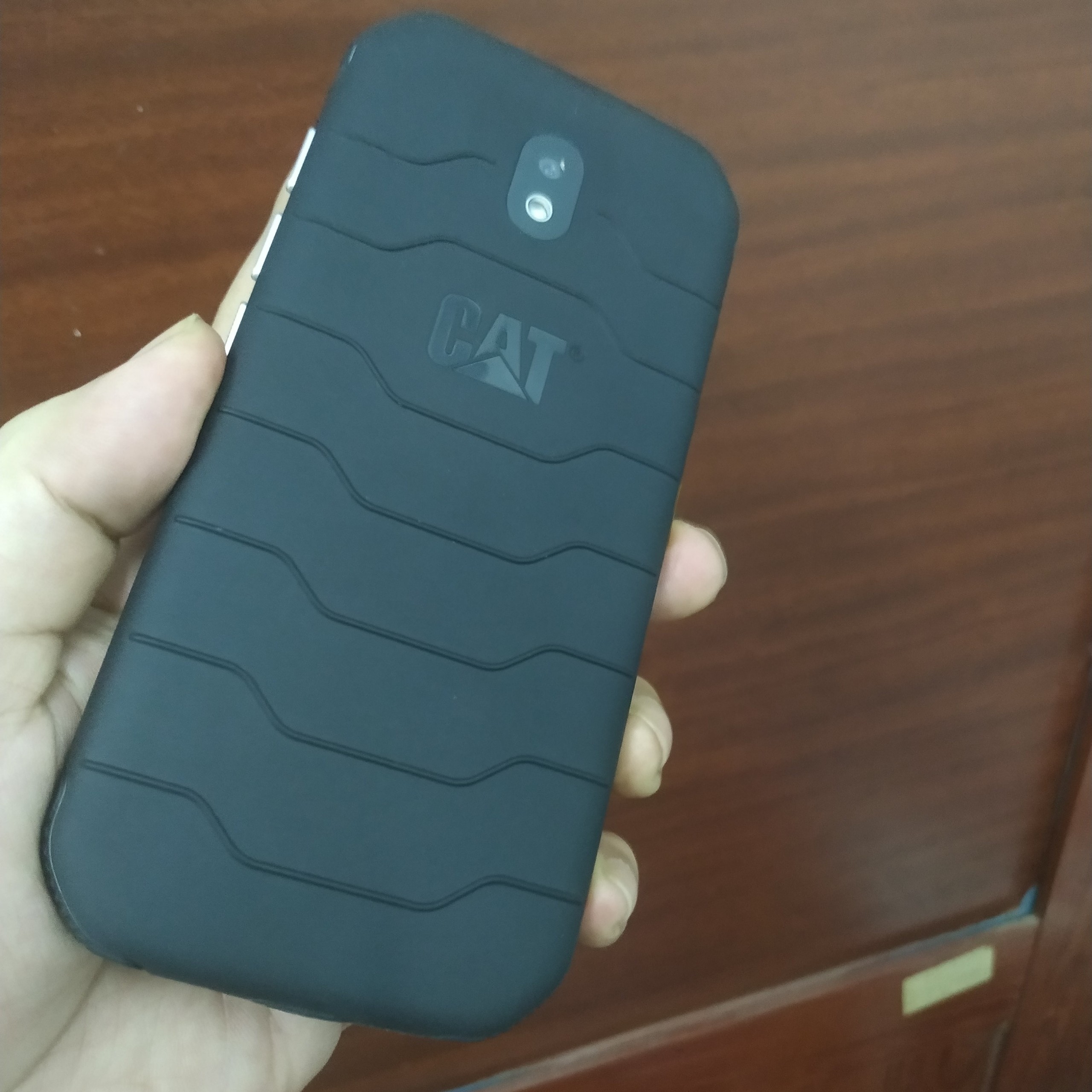 (MỚI 100% - HAI SIM) Điện thoại HAI SIM: CAT S42 (SẢN XUẤT 2021)