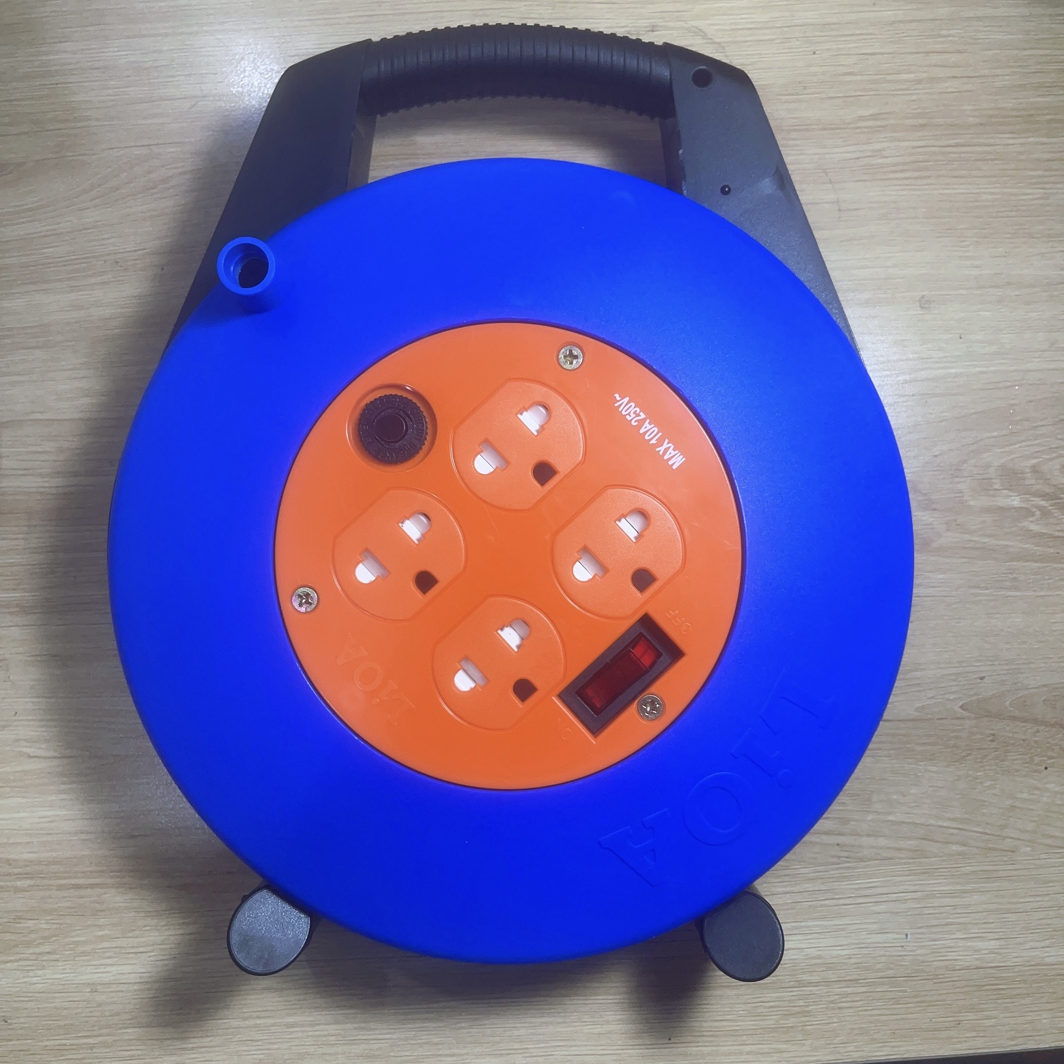 Ổ cắm kéo dài LIOA XTD10-2-15A ( 10m dây )