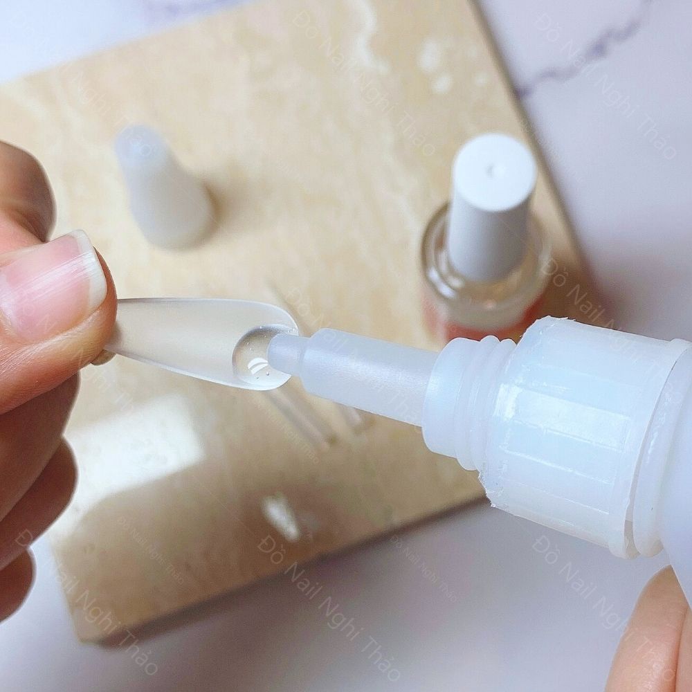 Keo bê tông nail gắn móng waloc