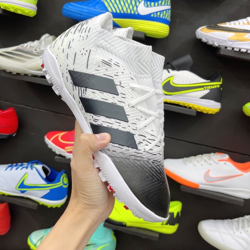 Giày Đá Banh Nemeziz Tango 18.3 Trắng Đen