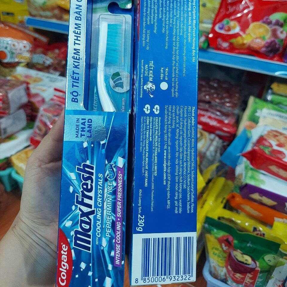 Kem đánh răng Colgate Maxfresh Thái Lan 230g ( tặng kèm bàn chải)