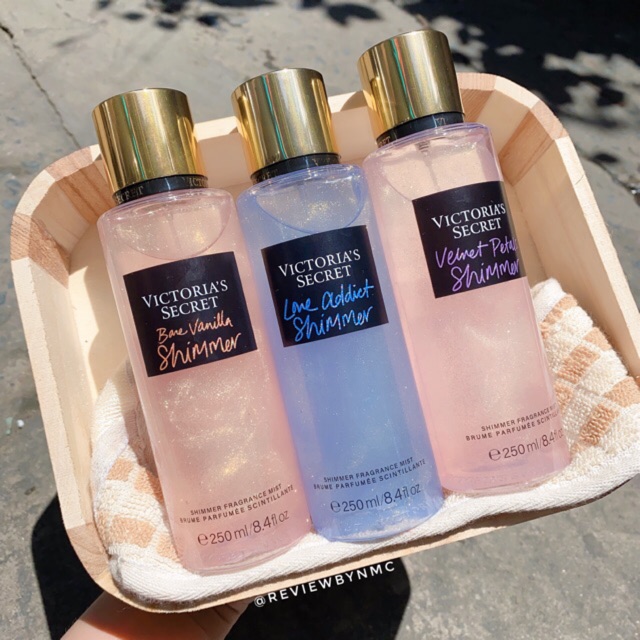 [HCM]Xịt thơm nước hoa toàn thân Victoria’s Secret Holiday Shimmer Fragrance Mist (250ml) cam kết hàng đúng mô tả chất lượng đảm bảo an toàn đến sức khỏe người sử dụng đa dạng mẫu mã