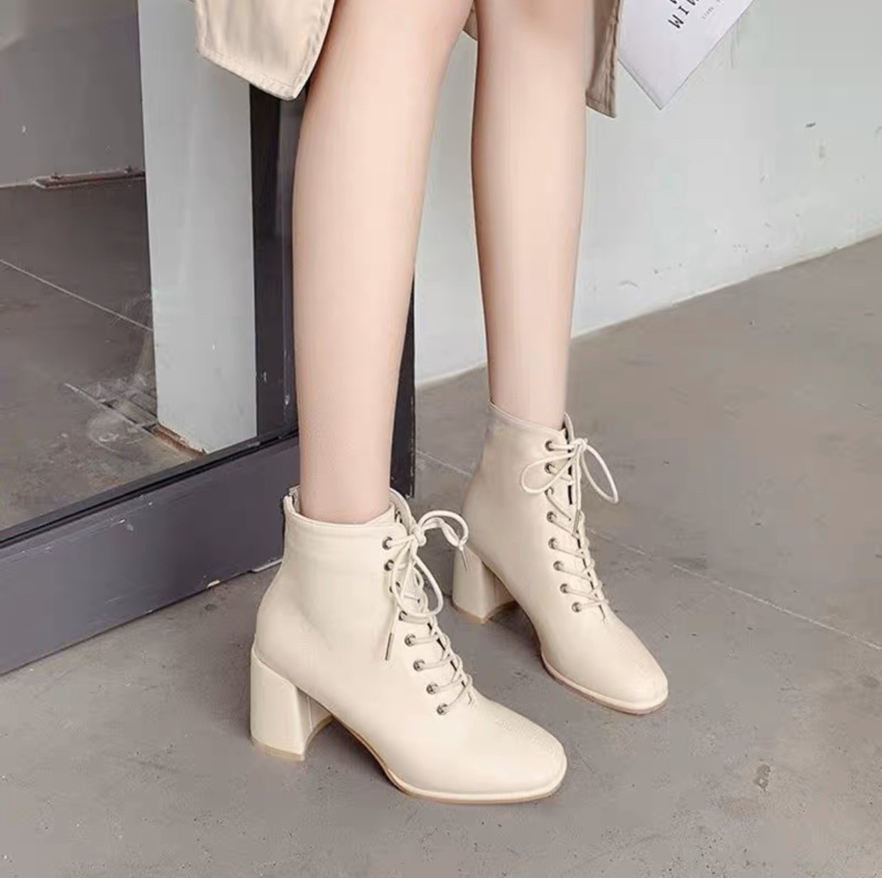 Bốt nữ, bốt nhiều dây khóa sau 5p siêu hót