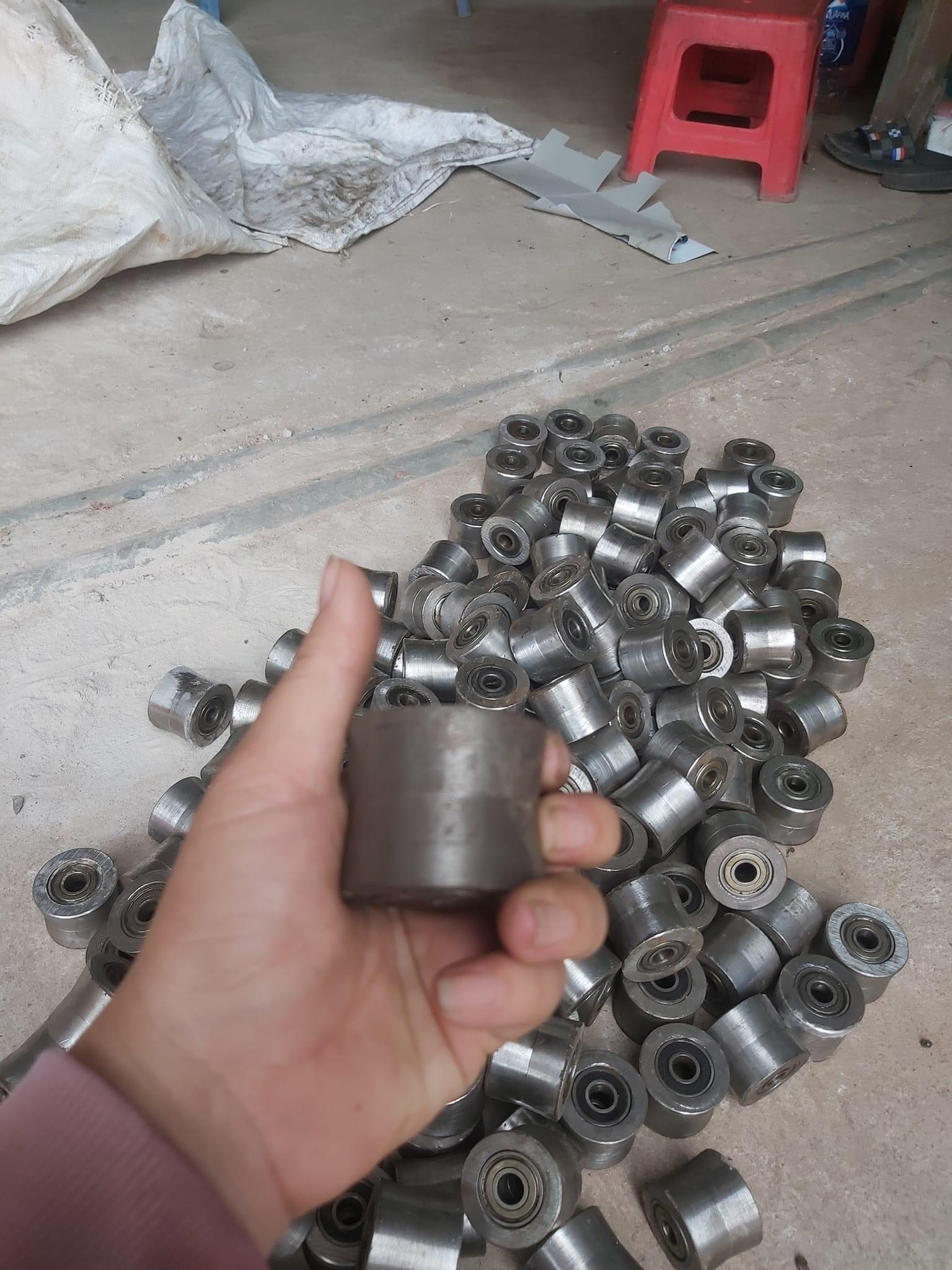con lăn thép máy duỗi ( Ru lô máy duỗi 1 bộ 8 con)