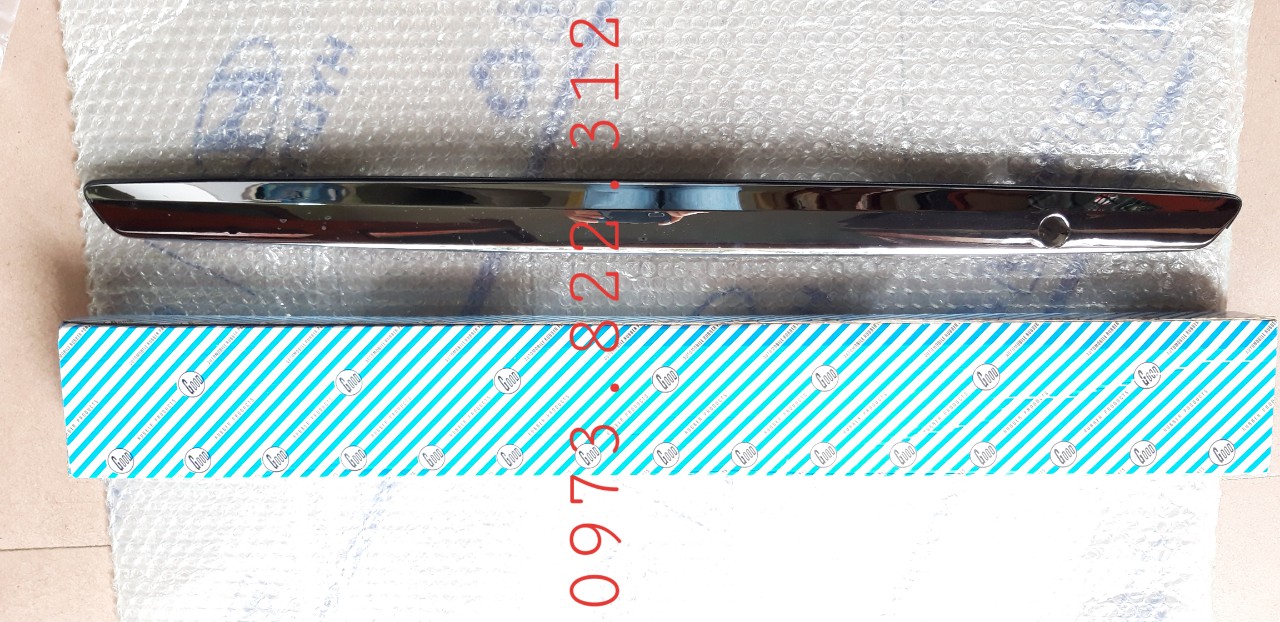 Nẹp cốp sau Vios 02-13 (Mạ Crom, Tay mở cốp sau) OEM