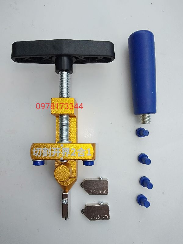 Dao cắt và bẻ gạch men