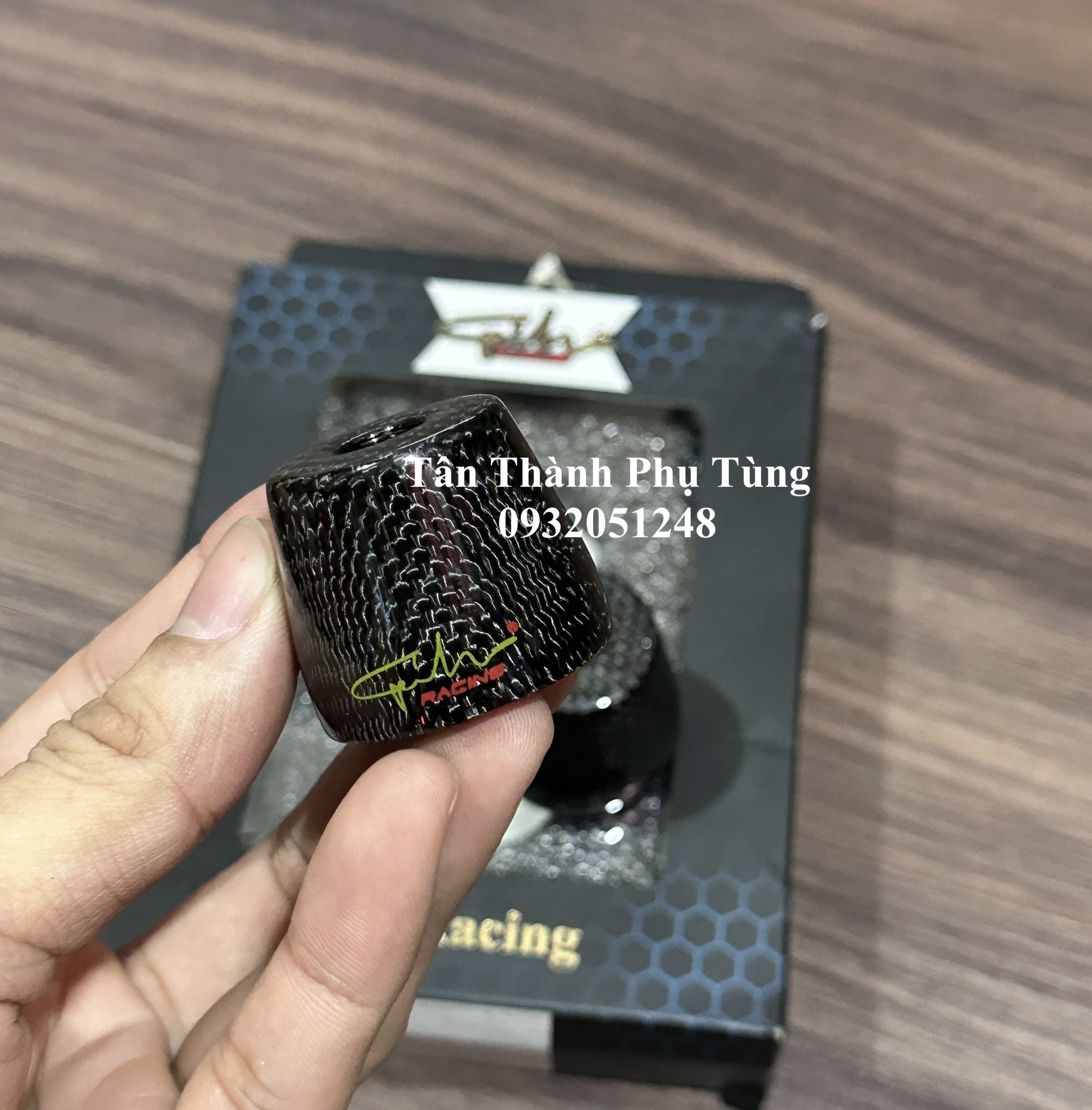 Gù SH Carbon màu đen- GH Racing