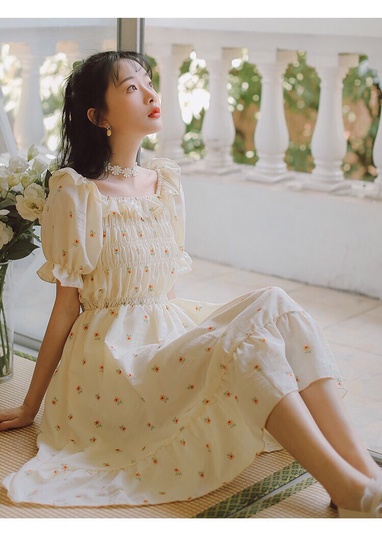 [HCM]Đầm trễ vai tay lỡ họa tiết hoa nhí đuôi váy nhúng bèo