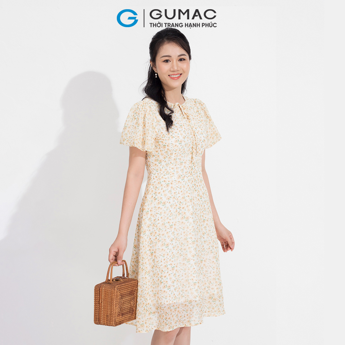 [15 - 17.6 |Voucher 8-15%] Đầm nữ A GUMAC, Đầm nữ hoa nơ cổ DD05083