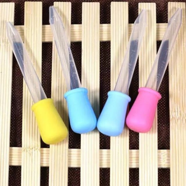 Ống Bón Sữa Cho Bé Lười Bú Bình