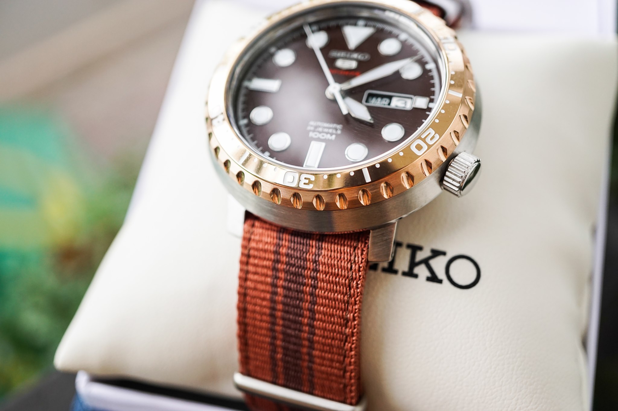 Đồng hồ nam SEIKO 5 Automatic Sport SRPC68K1 (nằm trong bộ sưu tập Bottle Cap của Seiko)