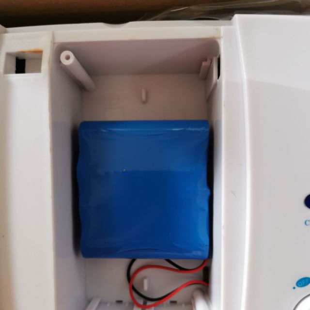 [HCM]Máy sủi oxi tích điện Sobo 10000