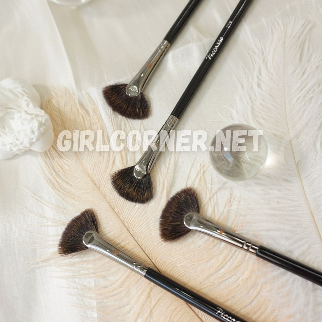Cọ Piccasso Mini Fan Highlighter Brush 259