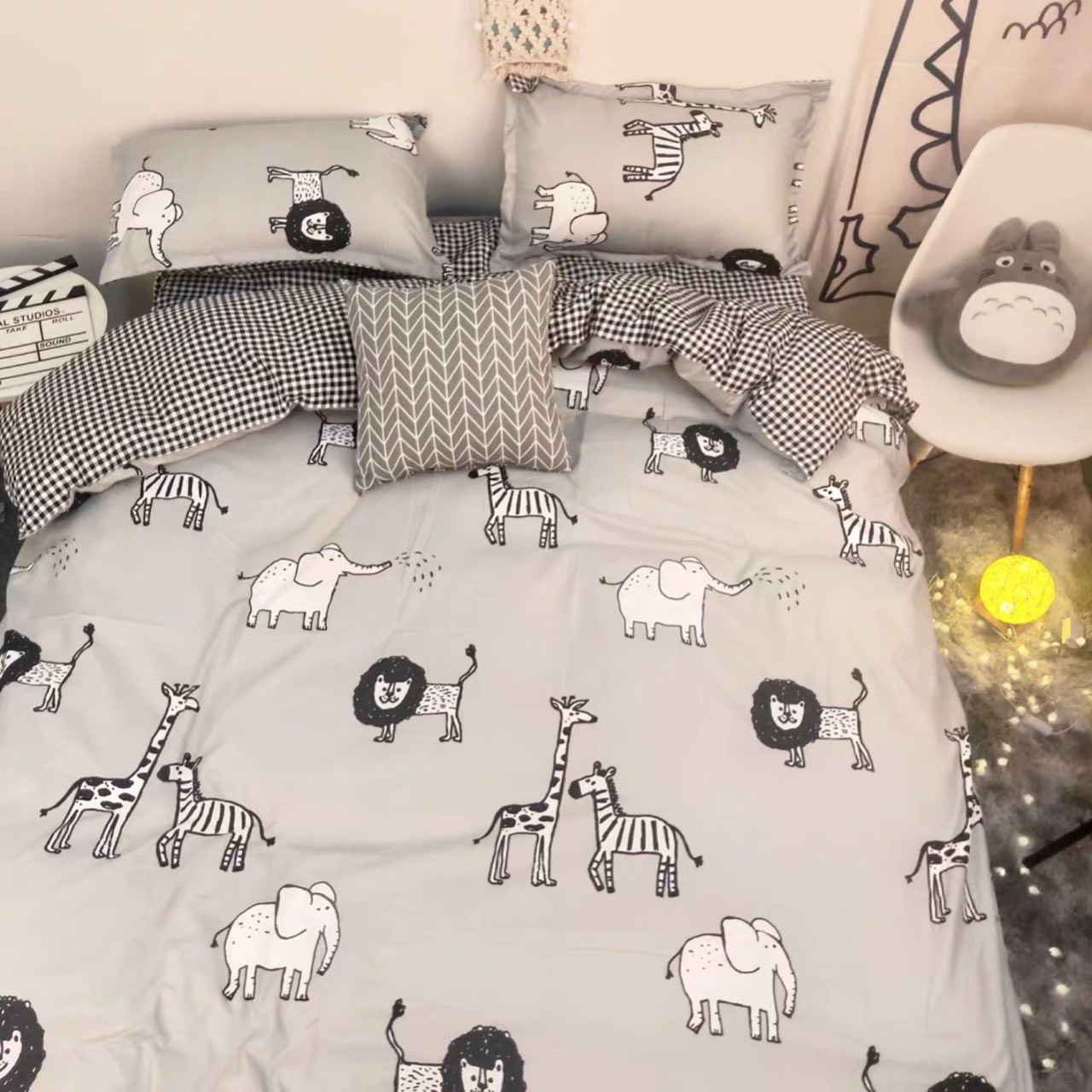 Bộ Chăn Ga Gối Cotton Poly Vườn Thú