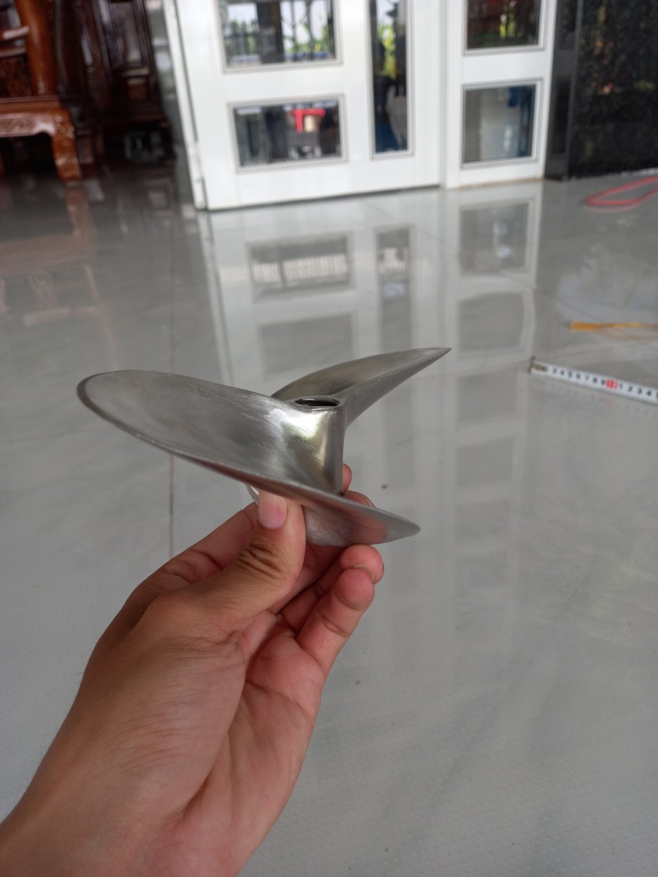 chân vịt ( thailan) inox 9.0hp ( ngựa ), cốt ngay, gen 16mm