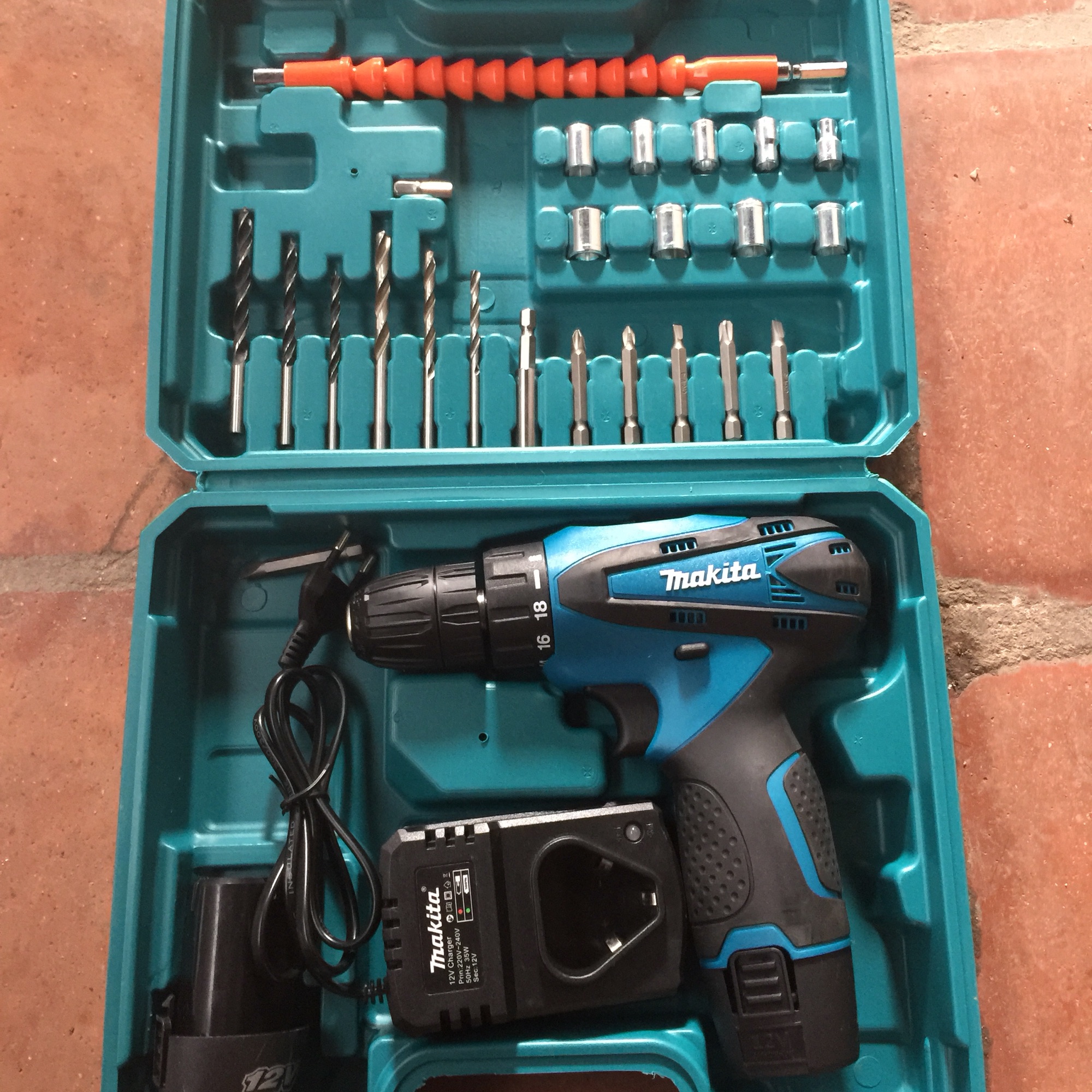 Khoan pin 12v đủ phụ kiên