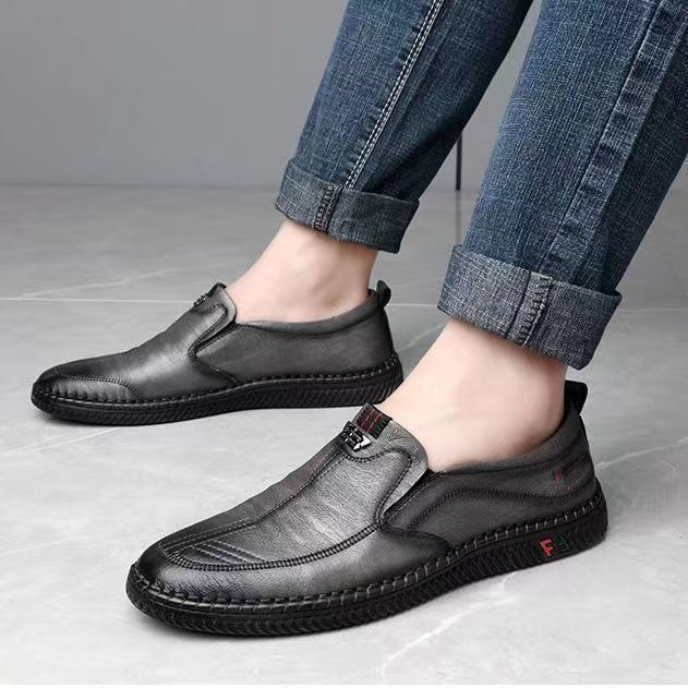 Pu Leather Men's Loafers with E3 Logo in Classic Color