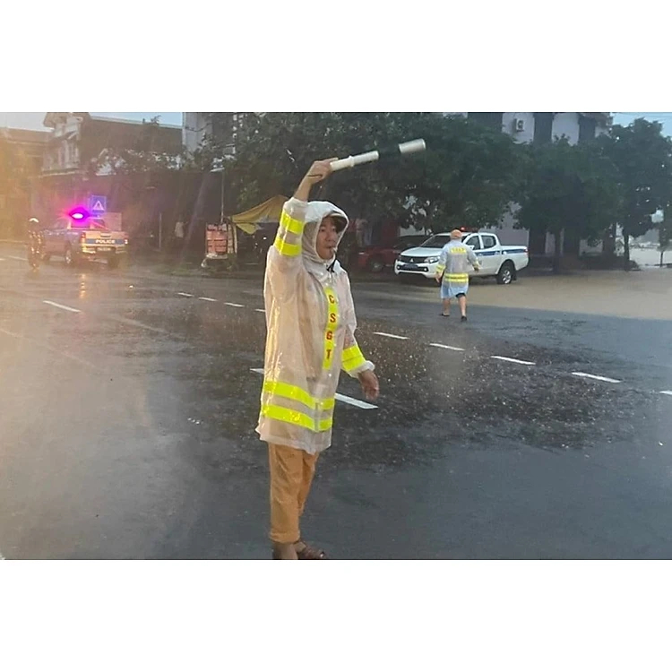 Áo Mưa Rando Bộ CSGT Trong Suốt Có Phản Quang