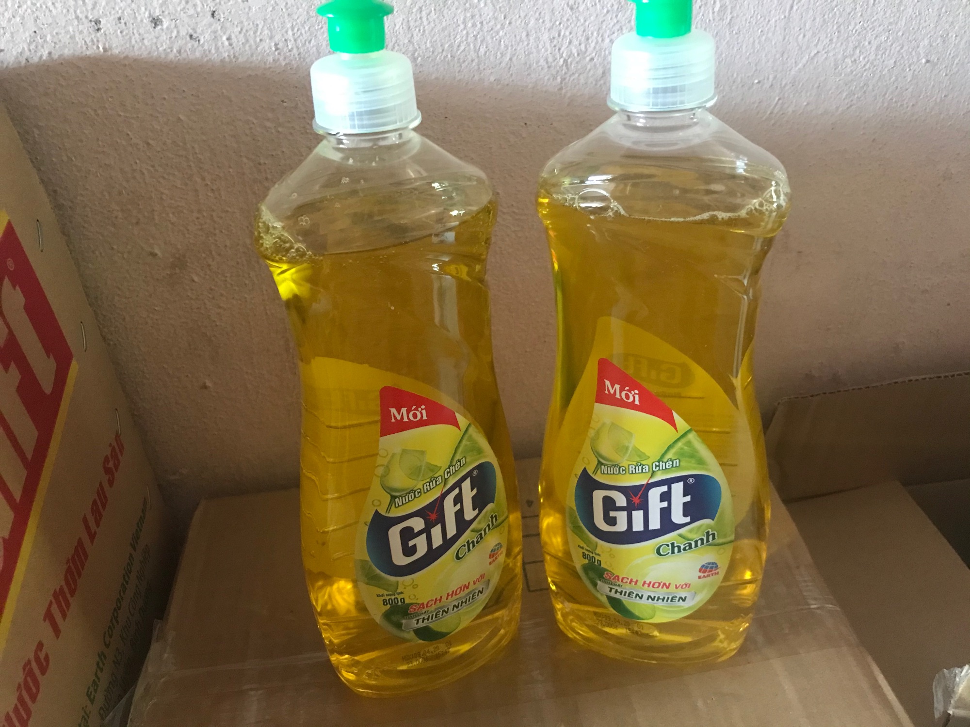 [HCM]Nước rửa chén hương chanh và trà xanh( 800 ml)