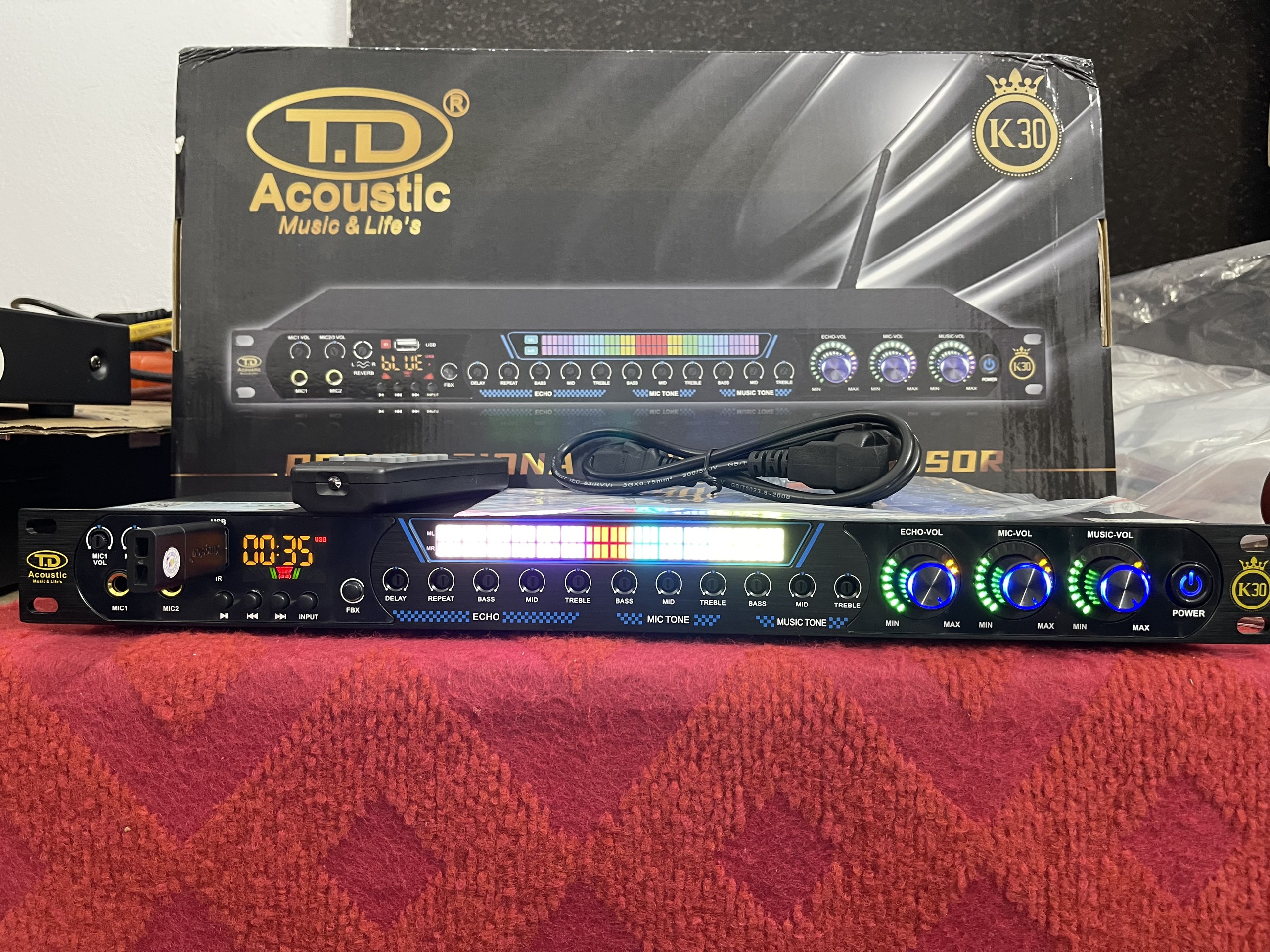 Vang Cơ Chống hú TD K30 Plus.