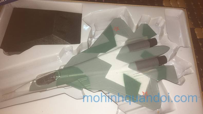 Mô Hình Tĩnh Su-57 Cờ KQVN Dài 32cm ABS