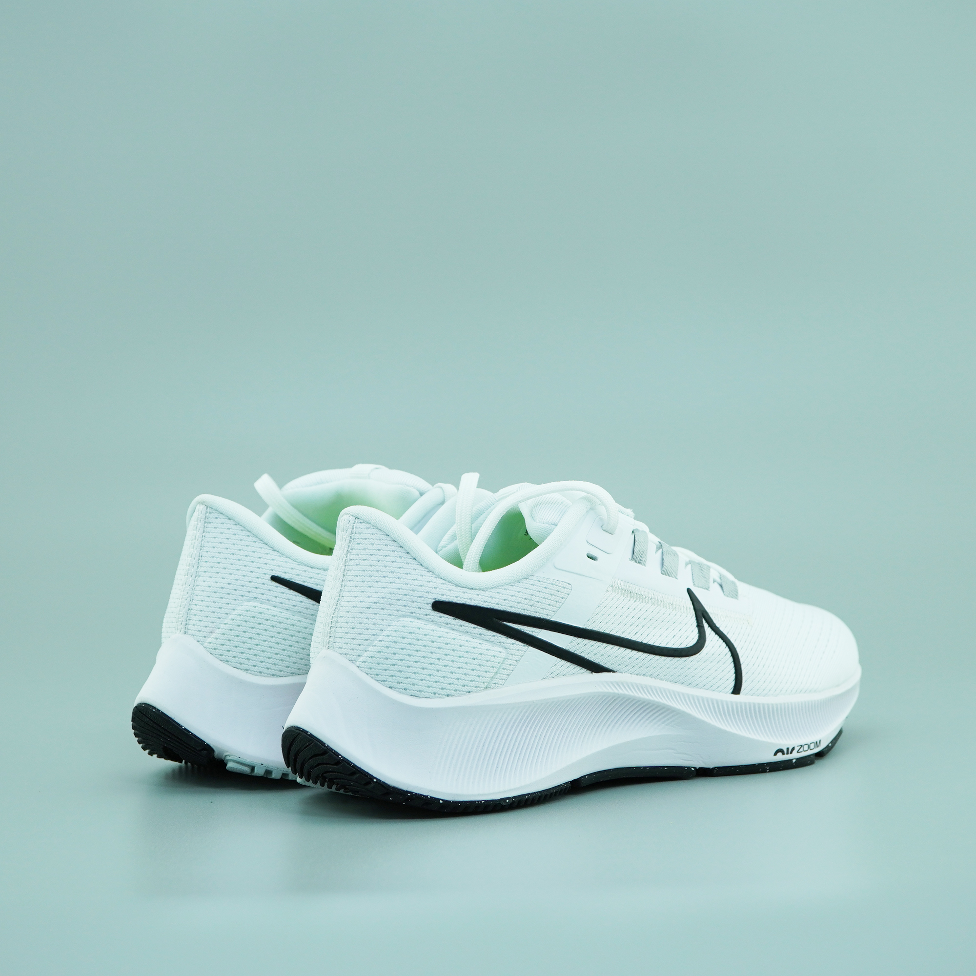 Giày chạy Nike Air Zoom Pegasus 38 White Black