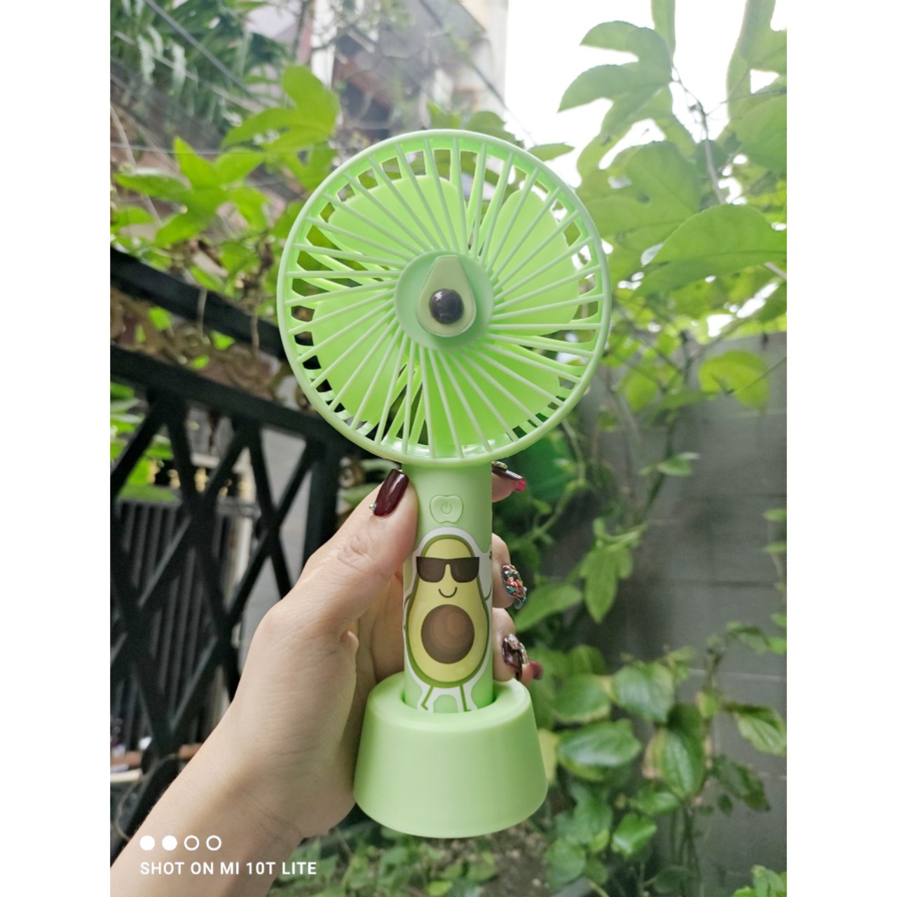 [HCM]QUẠT TÍCH ĐIỆN CẦM TAY MINI QUẢ BƠ