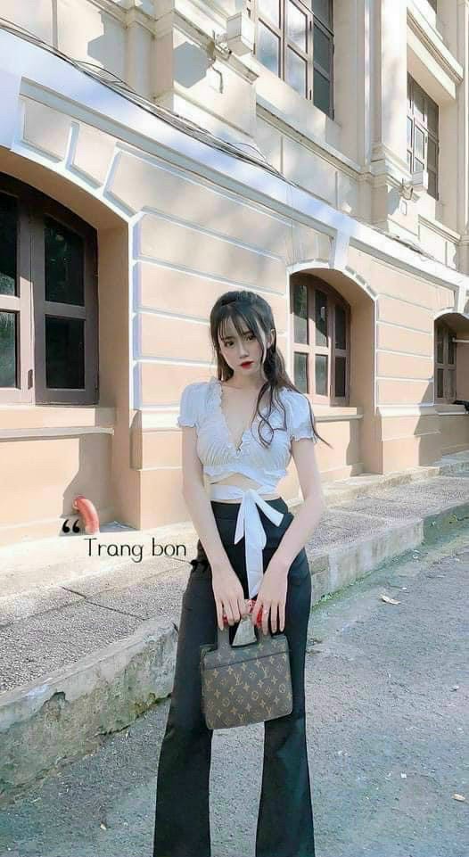 ÁO KIỂU ĐAN DÂY EO NHÚN BÈO CỔ V TU
