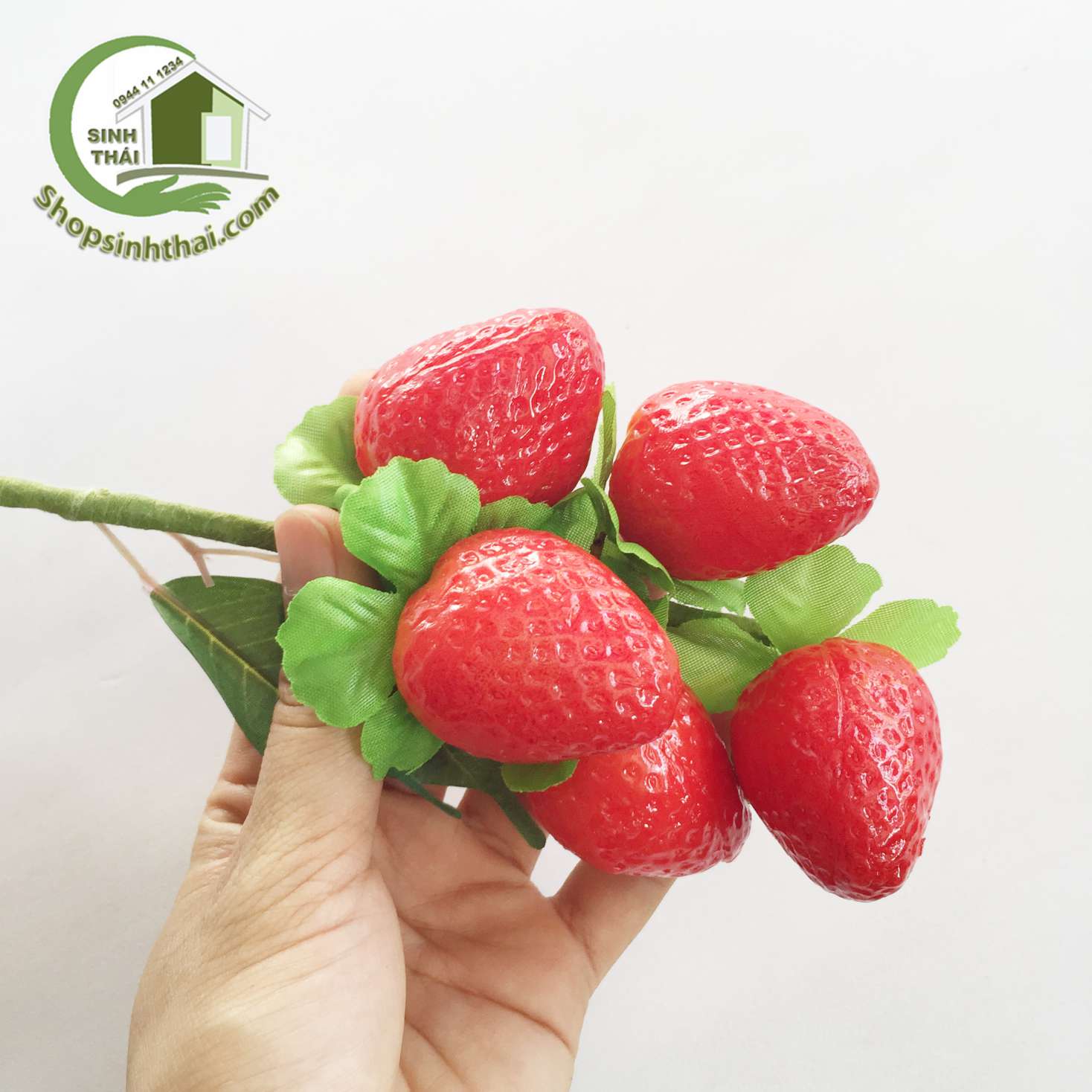 [HCM]Chùm quả dâu tây giả 5 trái