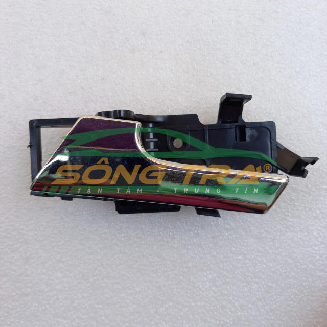 Tay mở cửa trong daewoo gentra