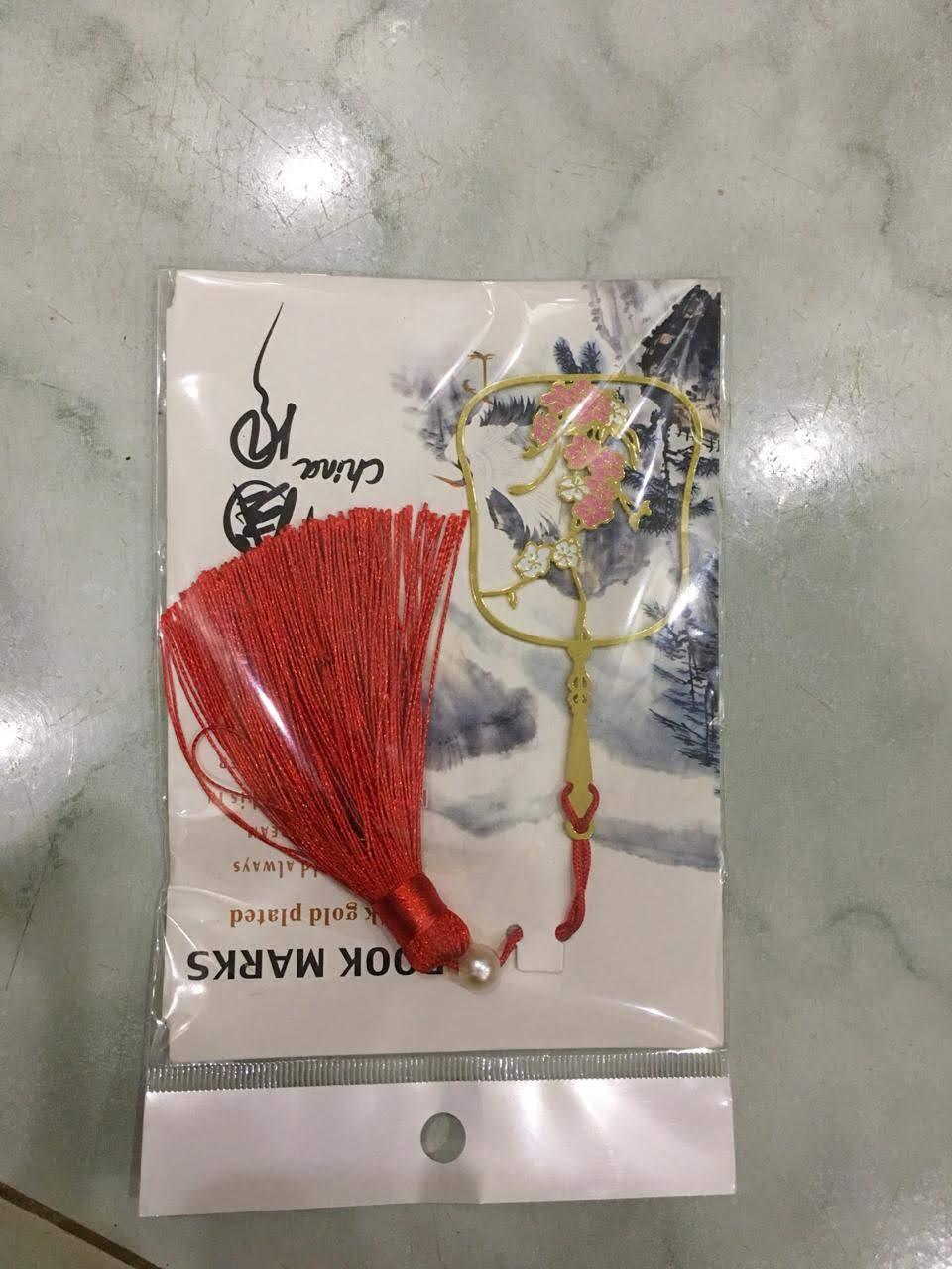 Bookmark chặn sách kim loại hình cây quạt