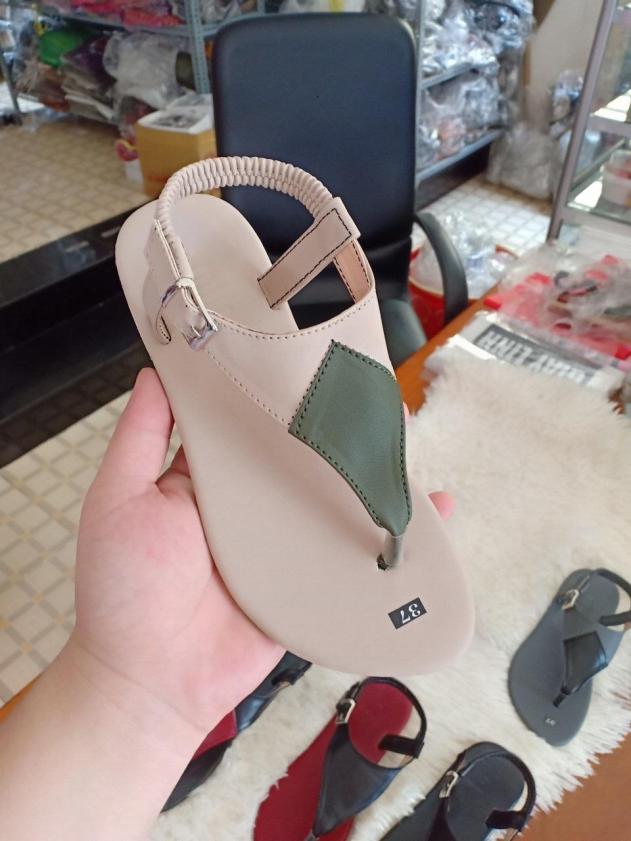 GIÀY SANDAL ĐẾ BỆT VÁ RÔ CƠ CÓ SIZE LỚN giá rẻ