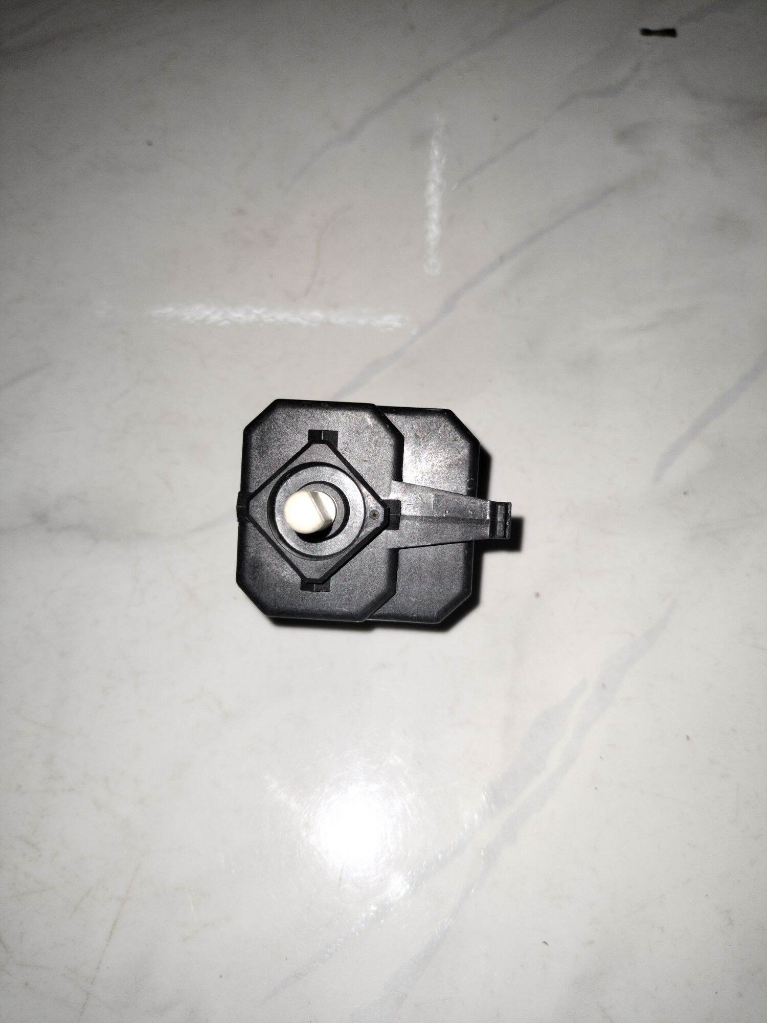 Công tắc on/off máy sấy Whirlpool