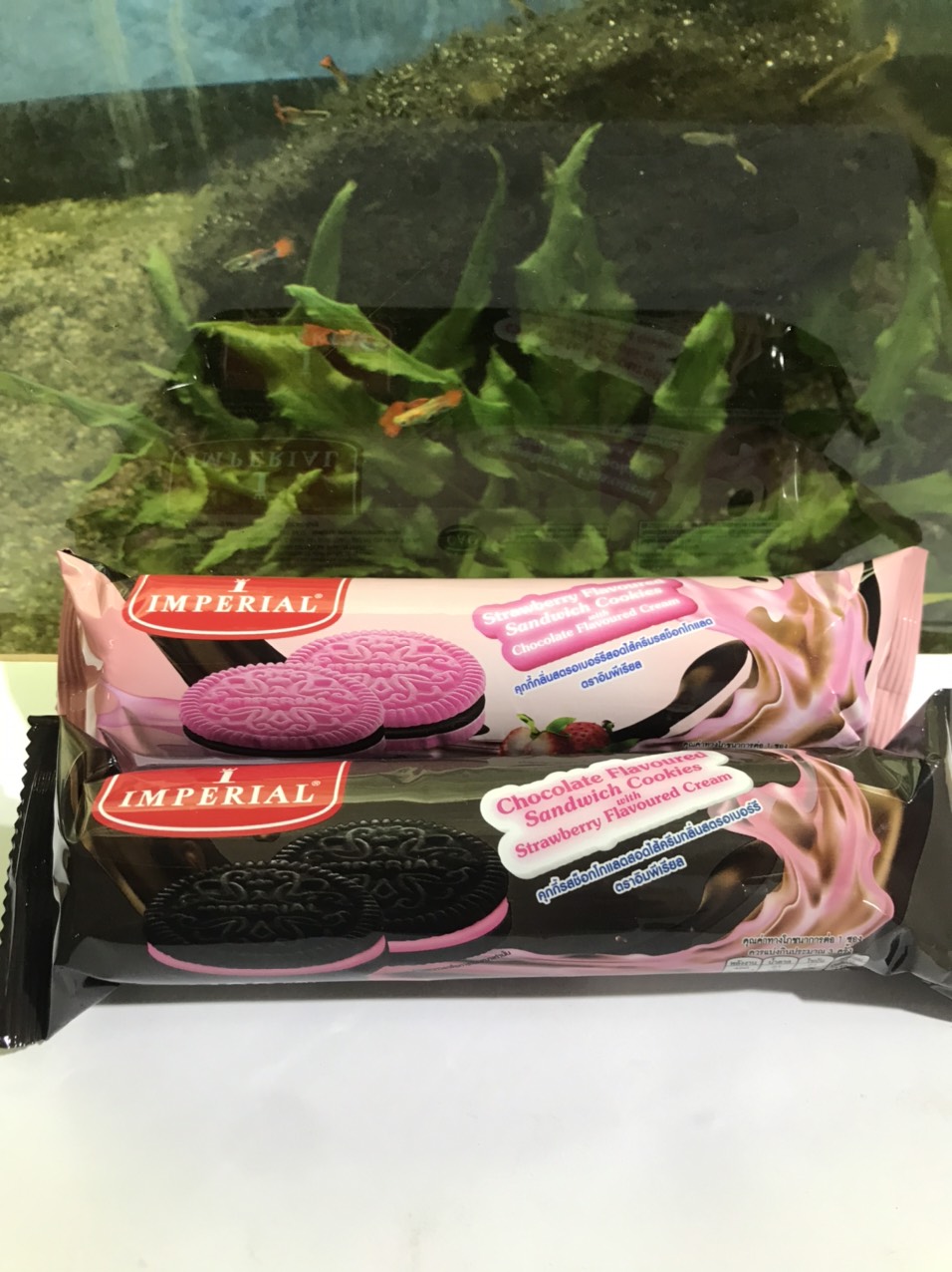 Bánh Quy Imperial Chocolate Kem Dâu (100g - Đen)