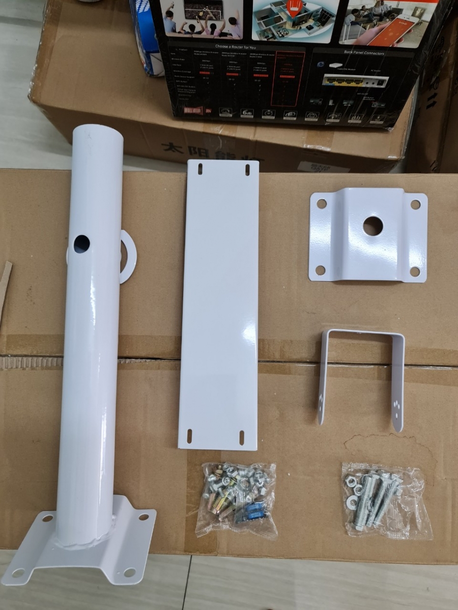 ĐÈN 300W NĂNG LƯỢNG MẶT TRỜI  IP65