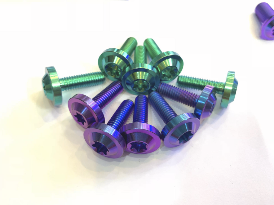 Bộ 10 ốc titan 6li20 dù to chất liệu titan gr5
