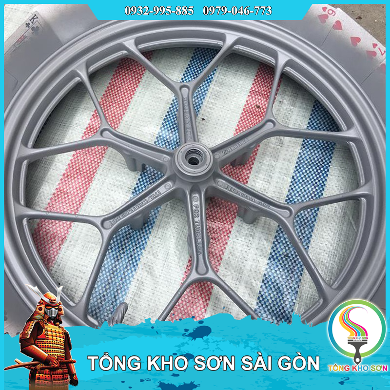 Bình xịt sơn lót Samurai UCH210 son chuẩn màu