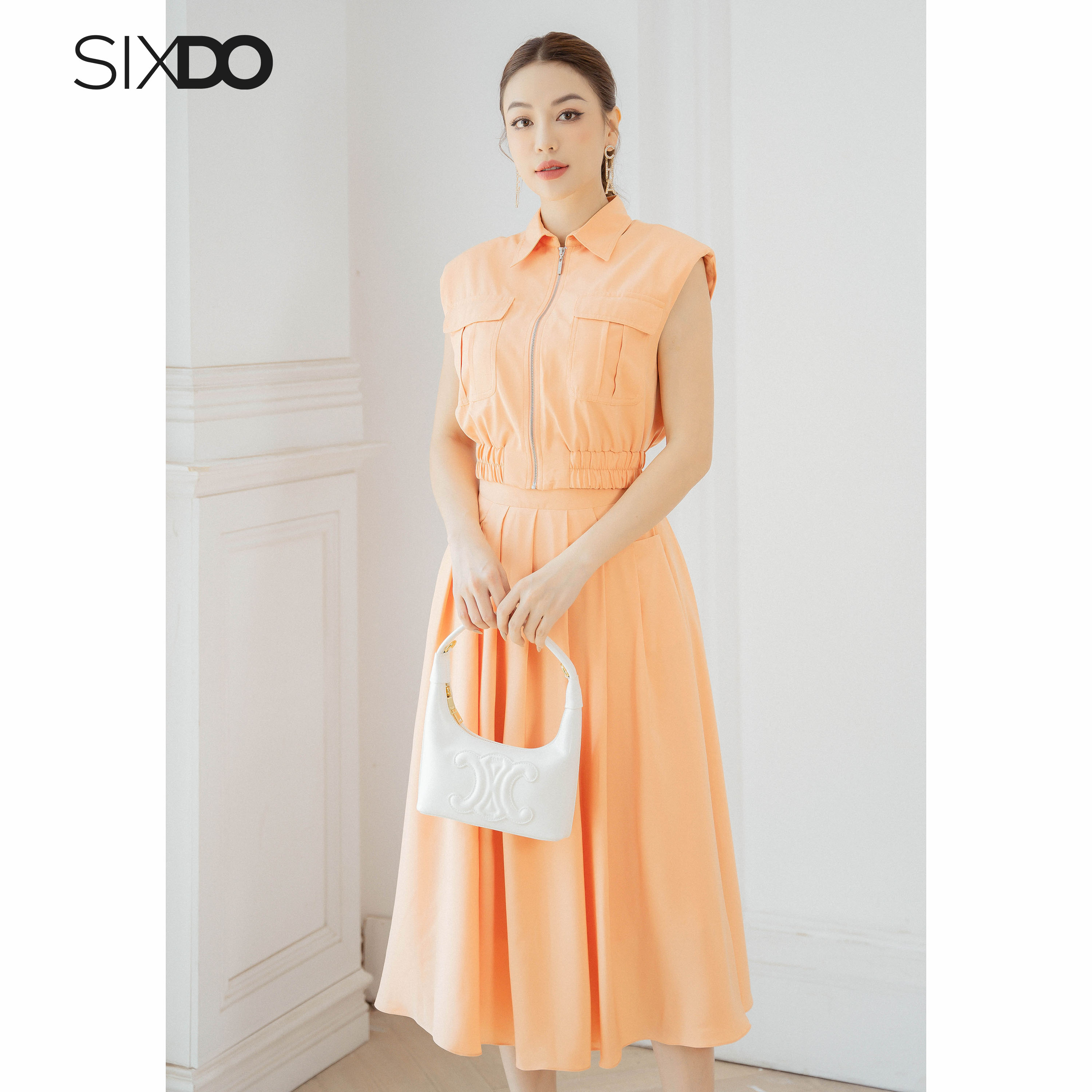 Áo lụa kiểu nữ sát nách bo chun SIXDO (Silk Top)