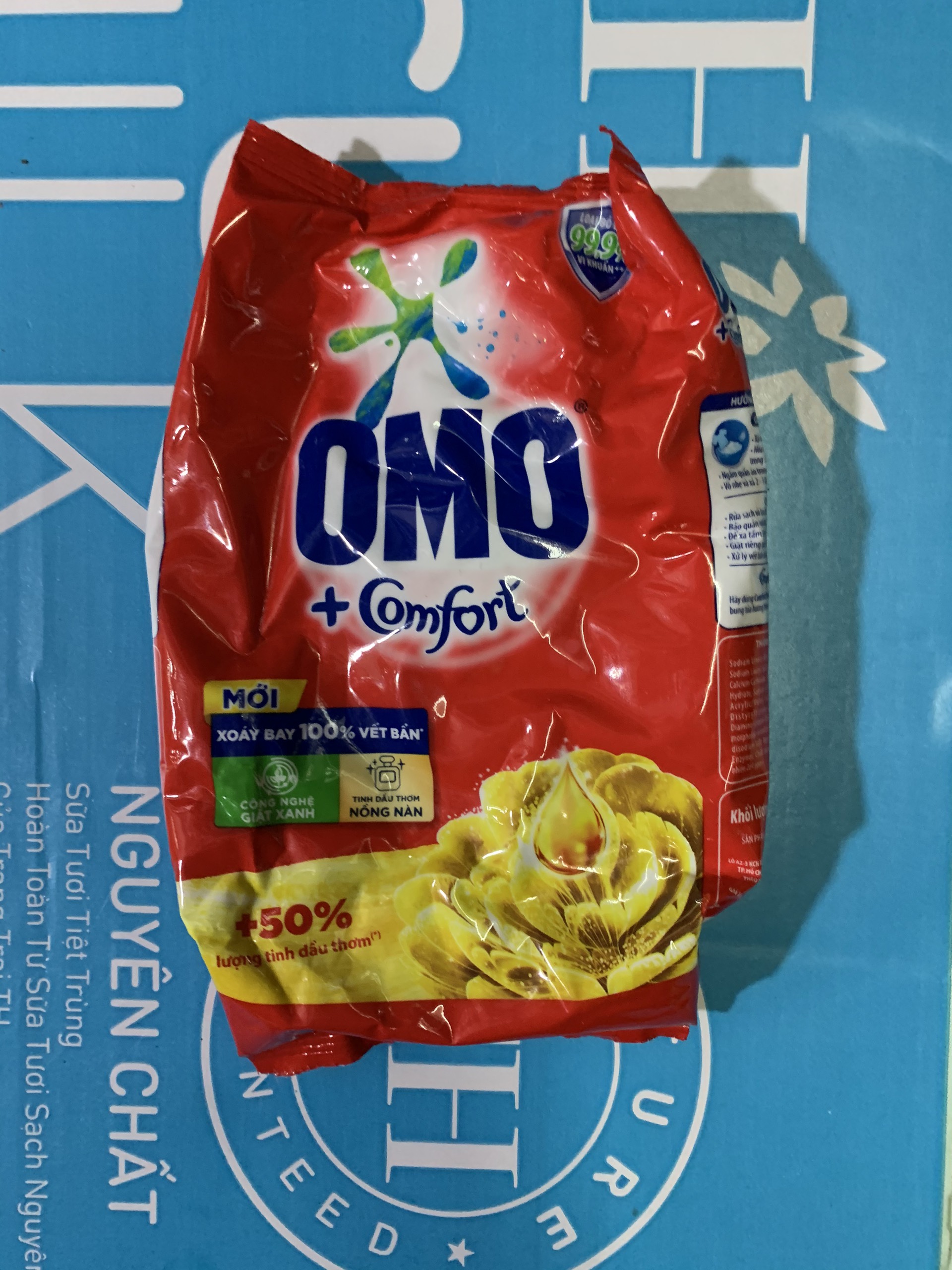 Bột giặt Omo loại 360g/ 720g/1kg