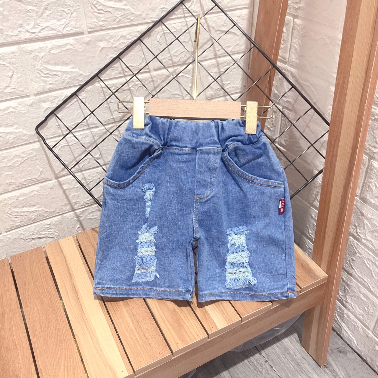 Quần bò đùi Mốc cho bé 10-22kg