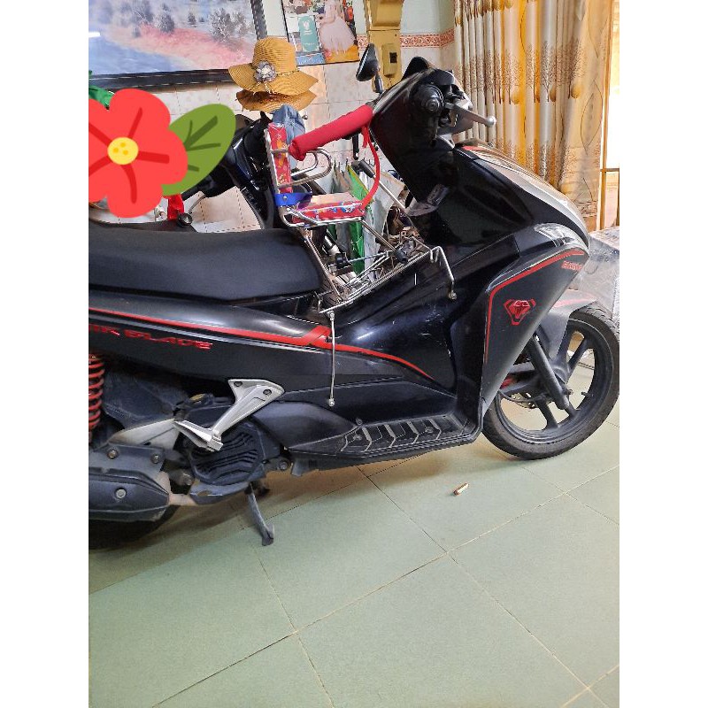 [HCM]Ghế ngồi xe máy cho bé xe Air Blade có vòng bảo vệ