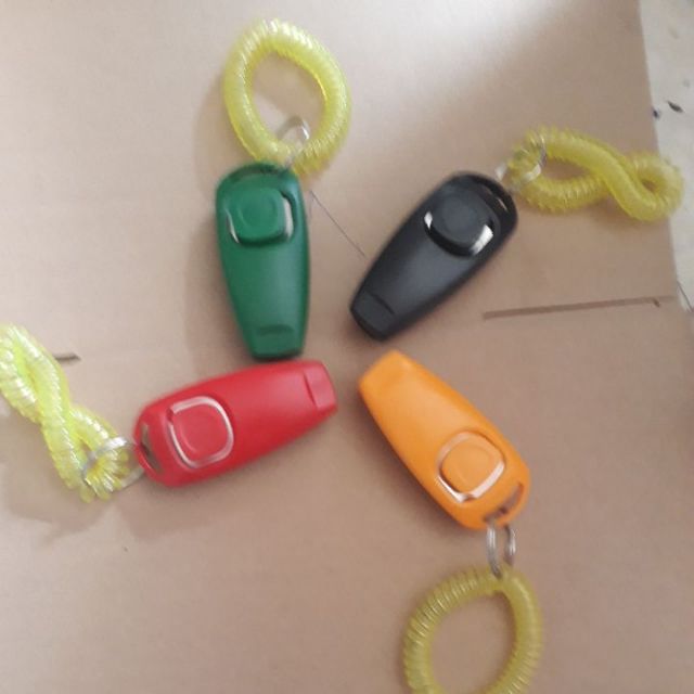 Clicker còi