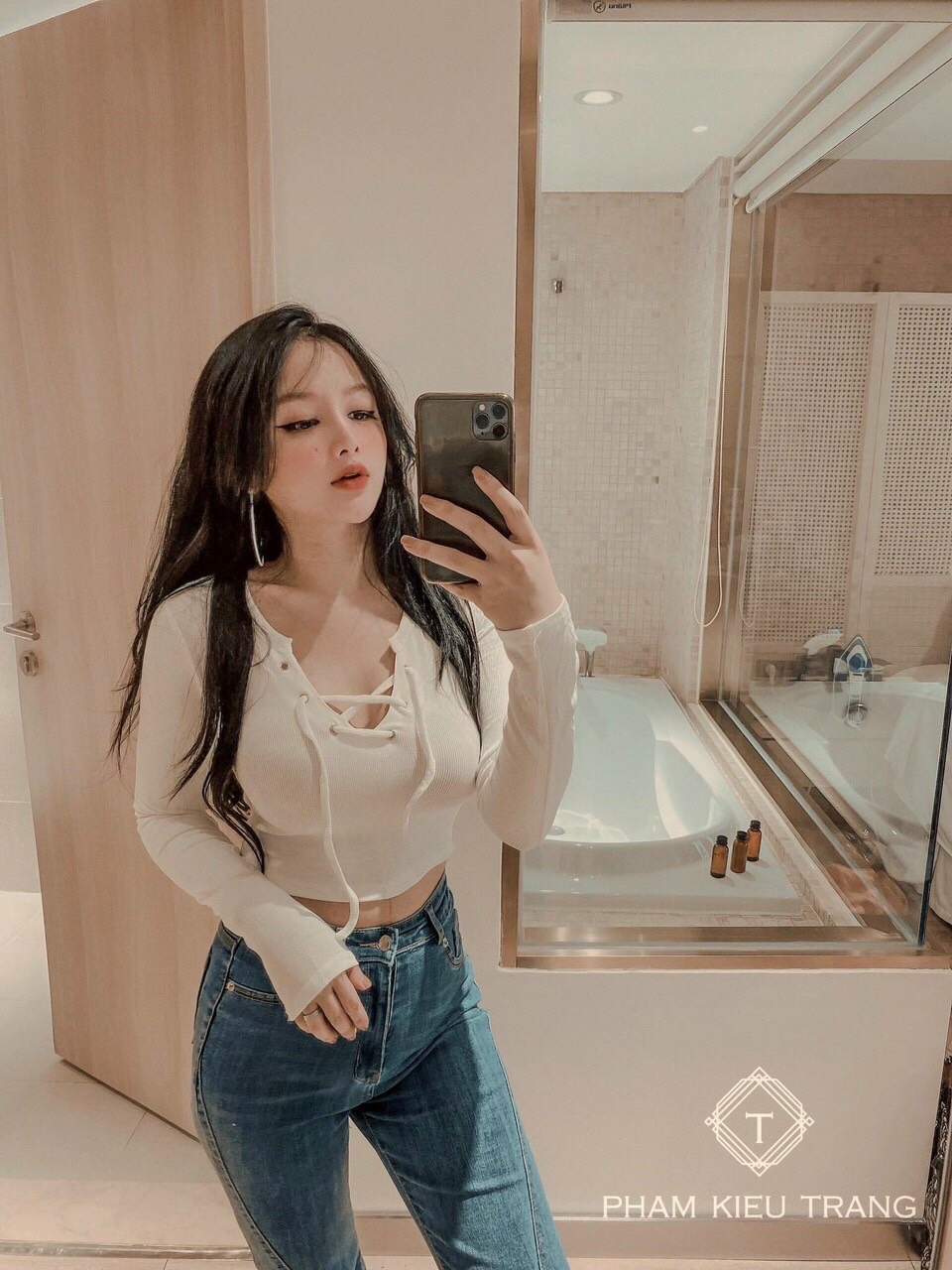 Áo croptop tay dài đan dây ngực cực teen TTSA1054