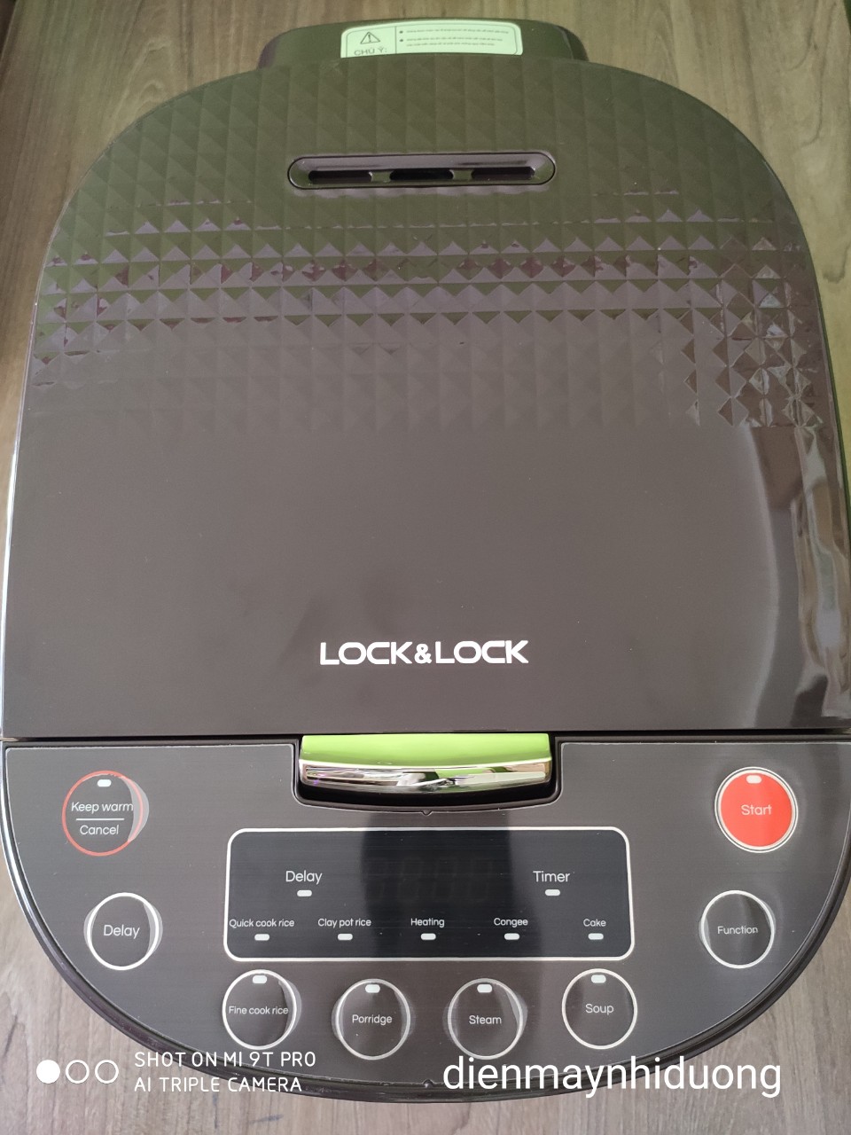 Nồi cơm điện tử 1.5L Lock&Lock EJR316BLK