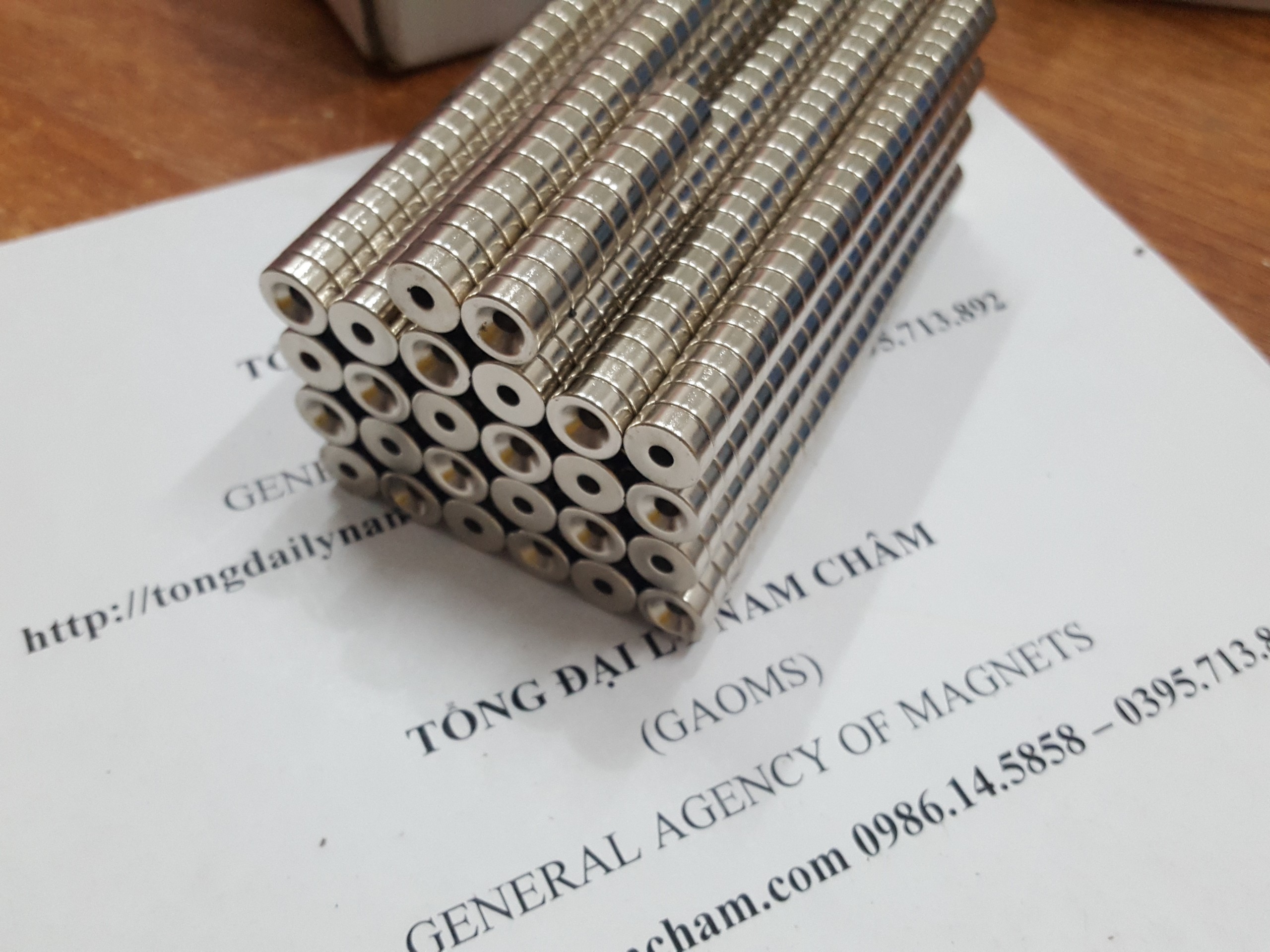 20 viên nam châm 10x4 lỗ 3.5mm