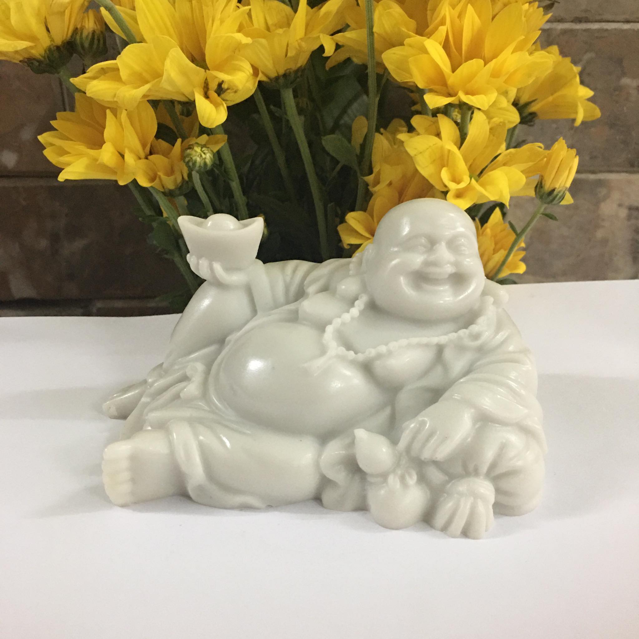 Phật Di Lặc màu trắng chỉ 88k dài 13.5 cm cao 9 cm