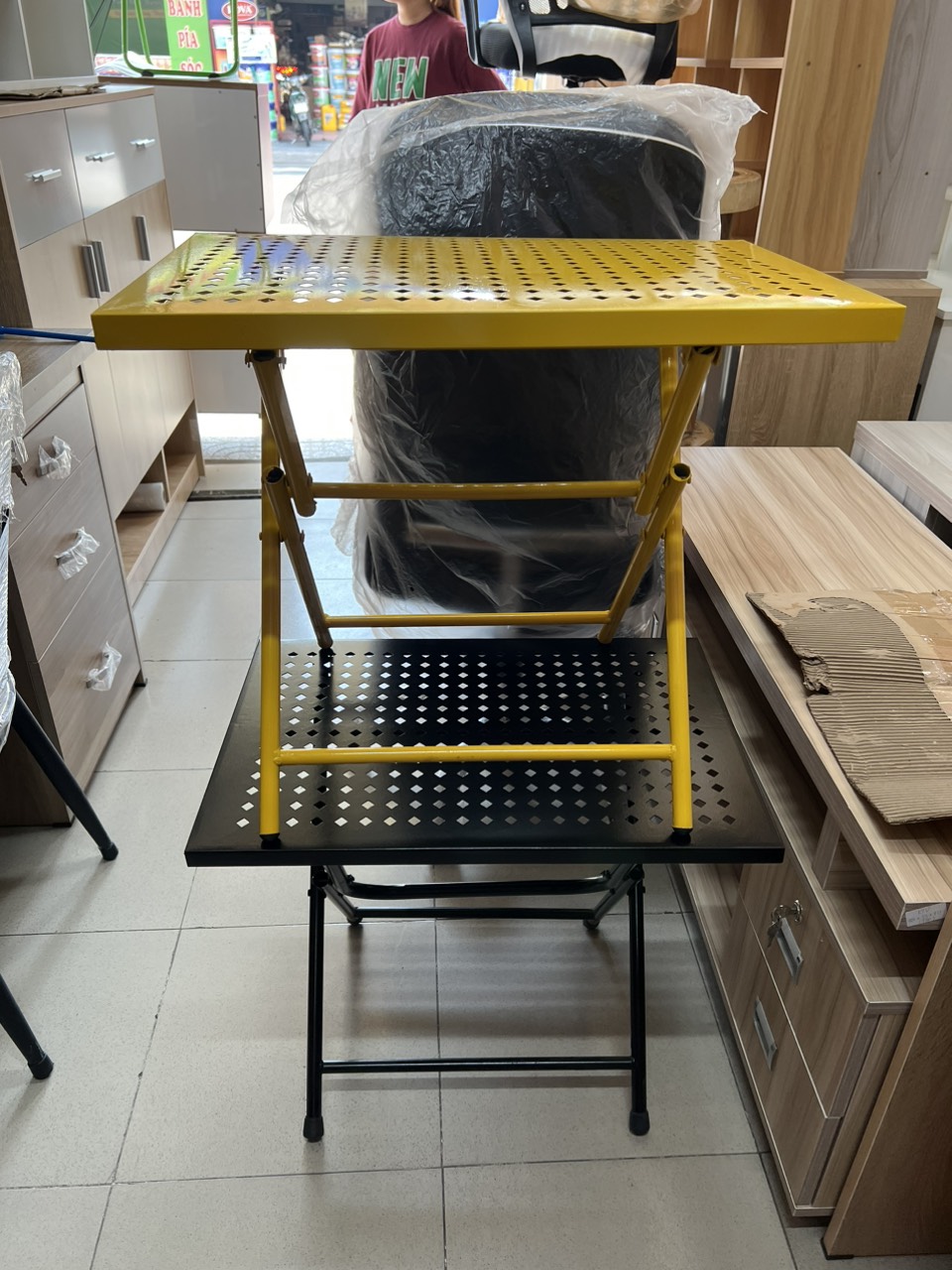 Bàn vuông CNC cafe